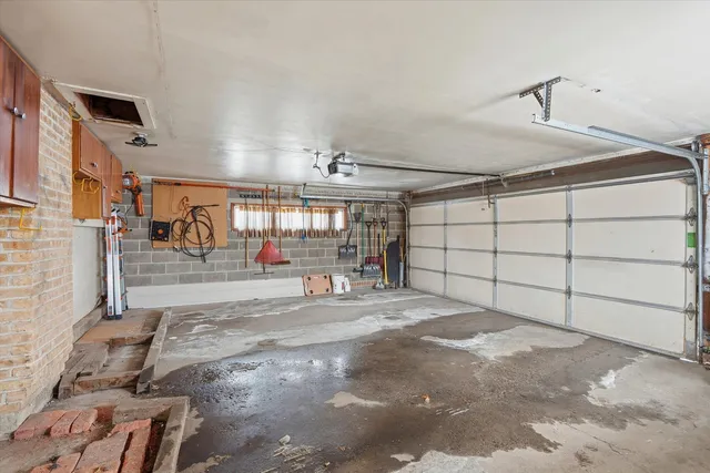 $450,000 | 2818 Farrell Avenue, Park Ridge, IL 60068