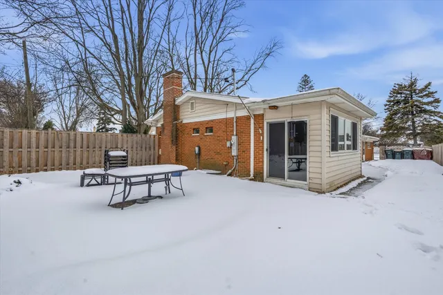 $450,000 | 2818 Farrell Avenue, Park Ridge, IL 60068