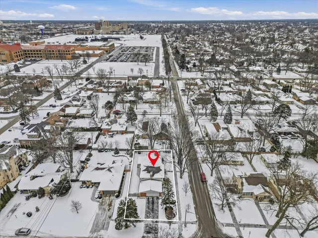 $450,000 | 2818 Farrell Avenue, Park Ridge, IL 60068