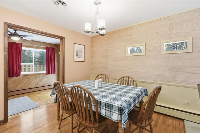 $450,000 | 2818 Farrell Avenue, Park Ridge, IL 60068