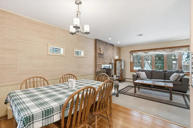 $450,000 | 2818 Farrell Avenue, Park Ridge, IL 60068