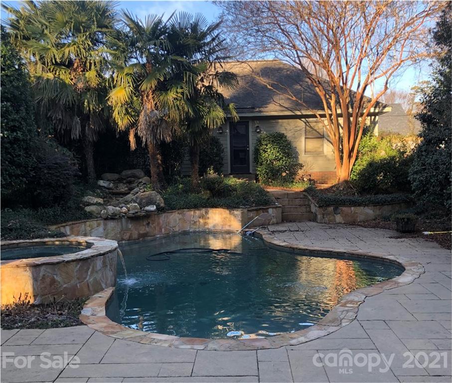 2338 Club Road Charlotte, NC 28205 - Photo 2 of 3 Gallery Image 2