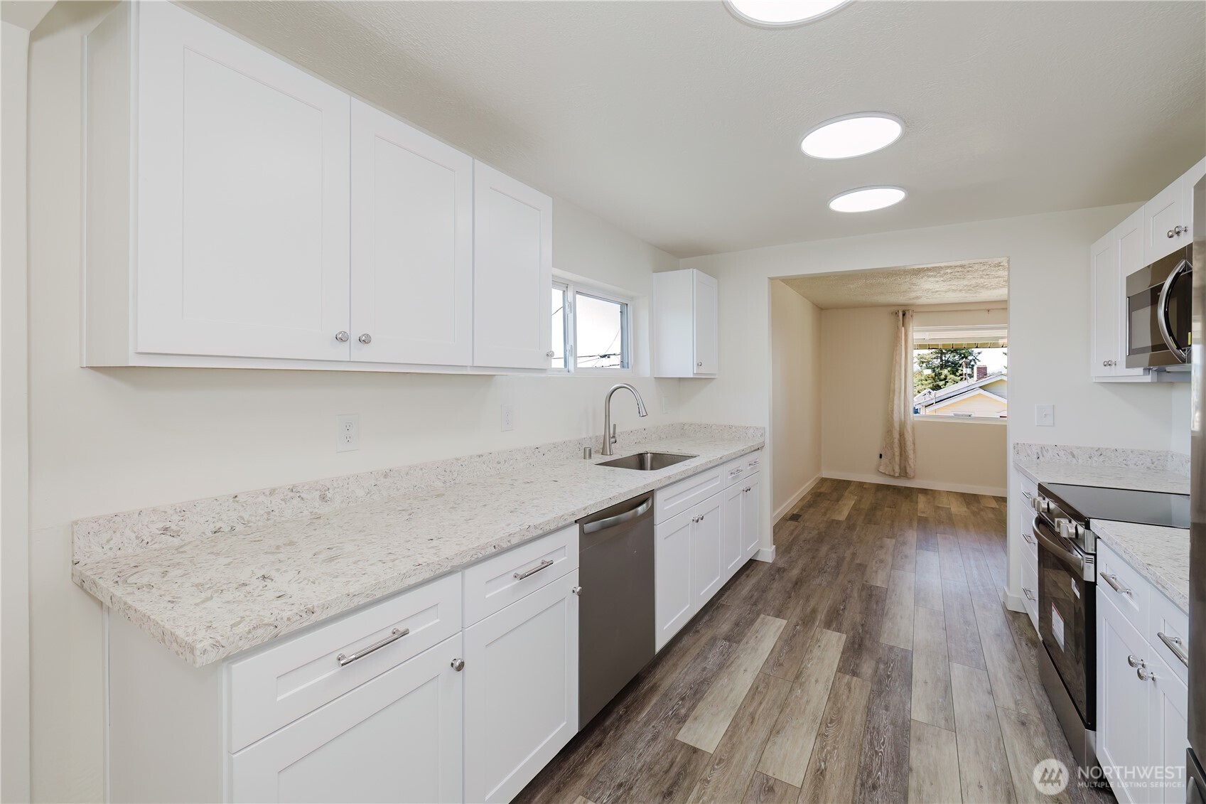 1112 Perry Avenue Bremerton, WA 98310 - Photo 13 of 31 Gallery Image 13