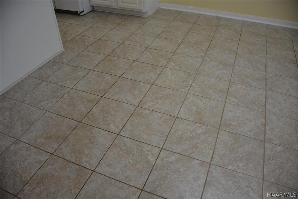 122 Autumn Way Enterprise, AL 36330 - Photo 8 of 36 Gallery Image 8