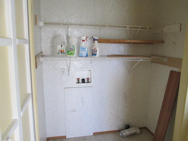 3155 Oswego Road Crossville, TN 38572 - Photo 10 of 20 10 Laundry