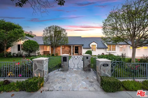 $4,295,000 | 9921 Toluca Lake Avenue, Toluca Lake, CA 91602