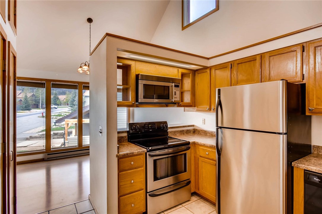 224 East Rabbit Court, Unit 224 Silverthorne, CO 80498 - Photo 11 of 25 Gallery Image 11