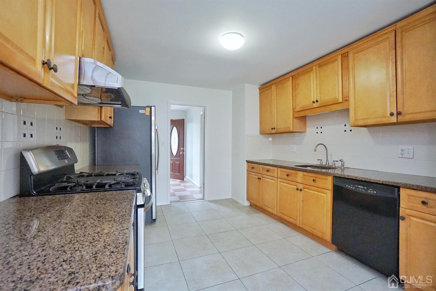 2 Malibu Drive Edison, NJ 08820 - Photo 12 of 40