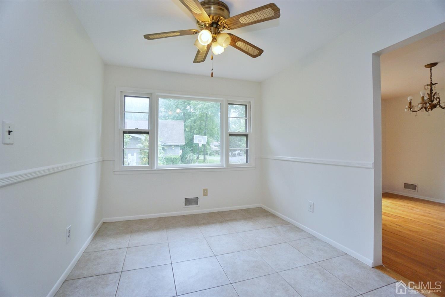 2 Malibu Drive Edison, NJ 08820 - Photo 15 of 40