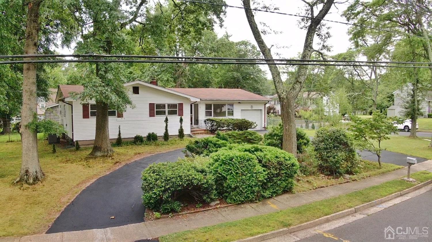 2 Malibu Drive Edison, NJ 08820 - Photo 4 of 40