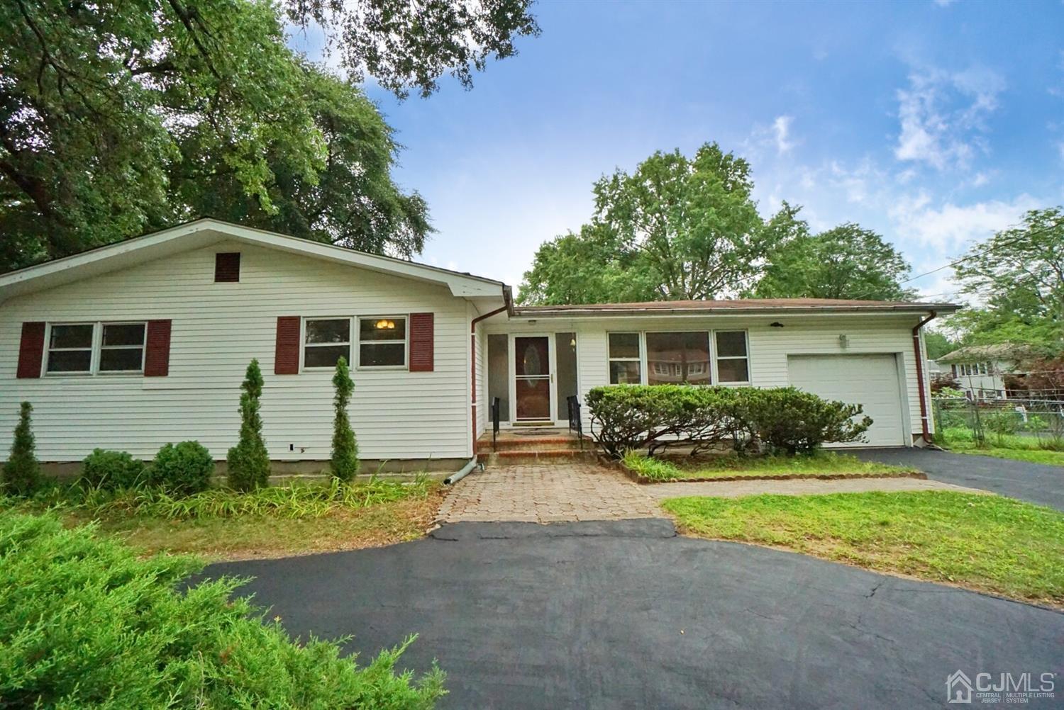 2 Malibu Drive Edison, NJ 08820 - Photo 39 of 40