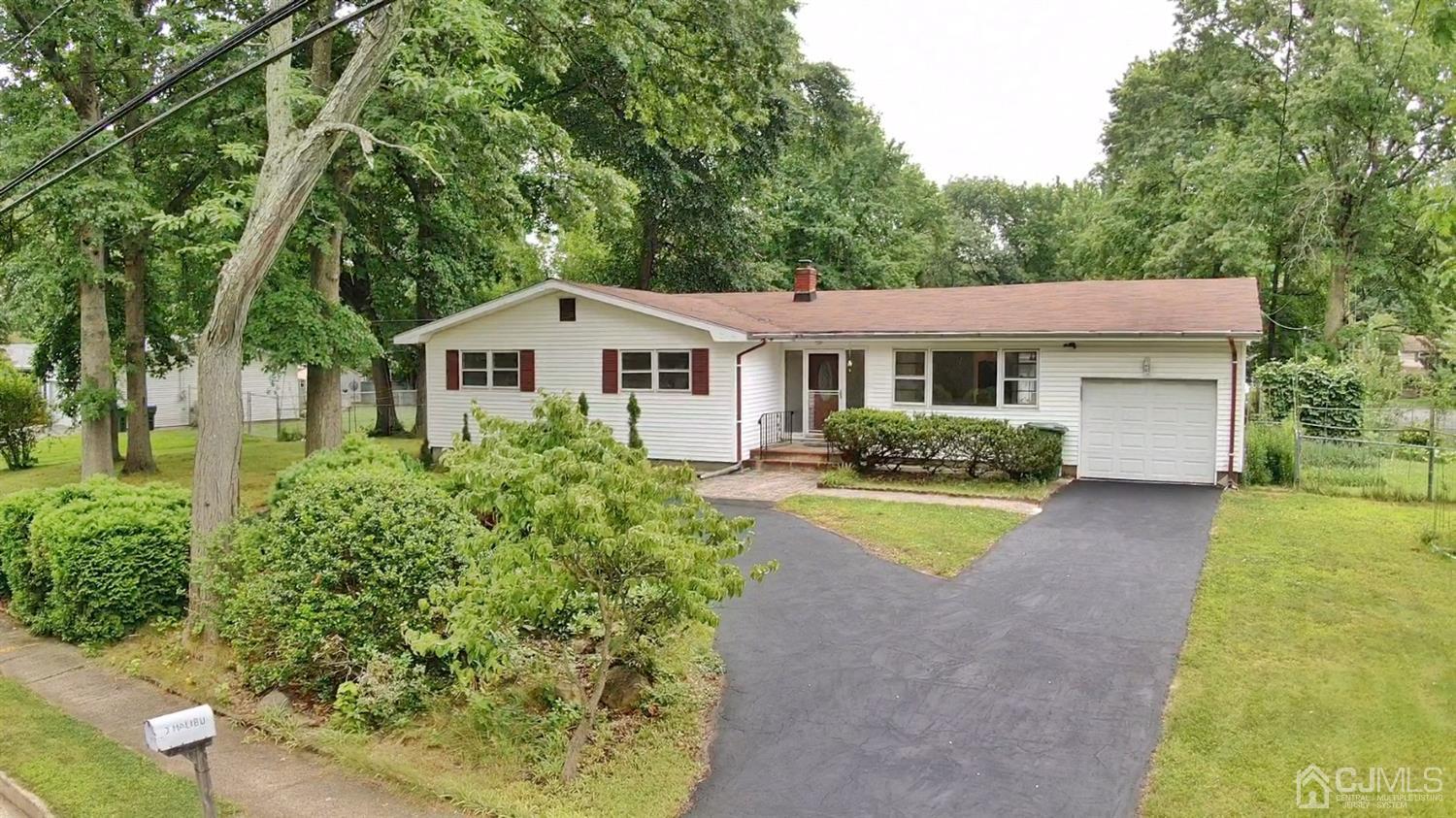 2 Malibu Drive Edison, NJ 08820 - Photo 5 of 40