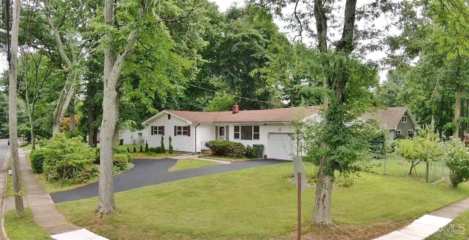 2 Malibu Drive Edison, NJ 08820 - Photo 6 of 40