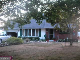 89 Cobalt Cross Road Levittown, PA 19057 - Photo 1 of 6 Gallery Image 1