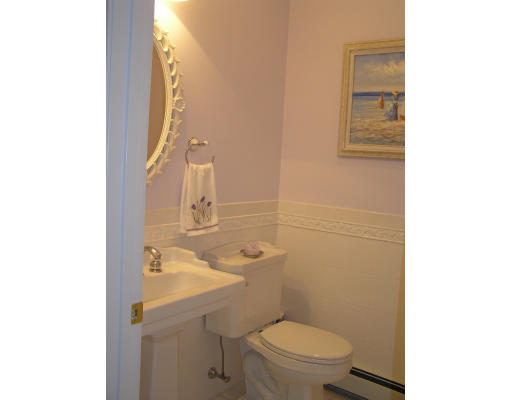73 Meadowbrook Road Franklin, MA 02038 - Photo 10 of 12 Gallery Image 10