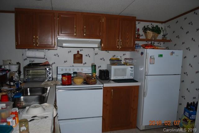 241 Pleasant Hill Road Marion, NC 28752 - Photo 3 of 25 Gallery Image 3