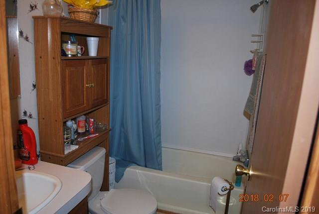 241 Pleasant Hill Road Marion, NC 28752 - Photo 4 of 25 Gallery Image 4