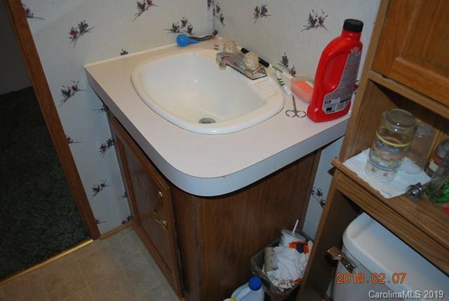 241 Pleasant Hill Road Marion, NC 28752 - Photo 6 of 25 Gallery Image 6
