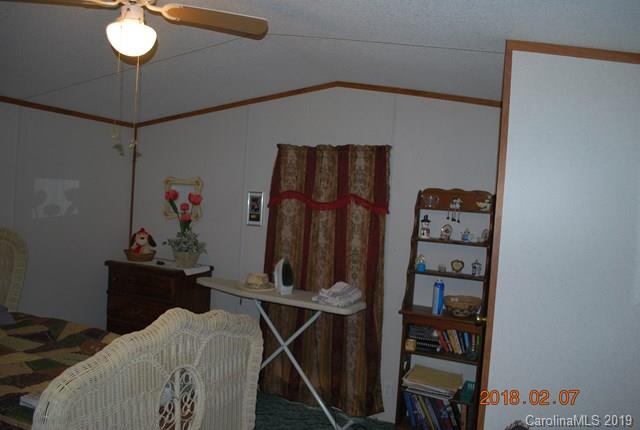 241 Pleasant Hill Road Marion, NC 28752 - Photo 8 of 25 Gallery Image 8
