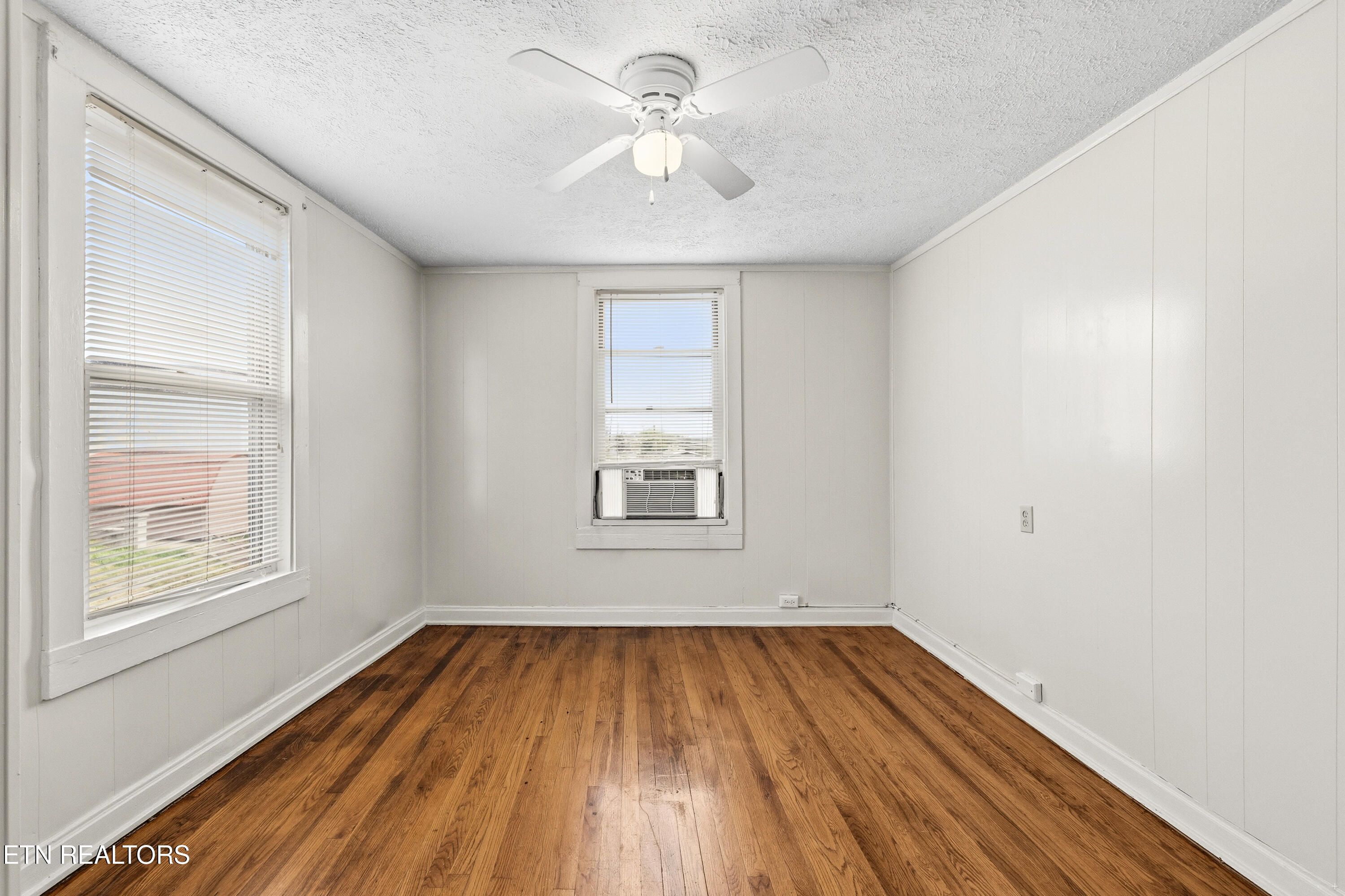 725 Church Street Loudon, TN 37774 - Photo 5 of 25 Positive Perceptions-8