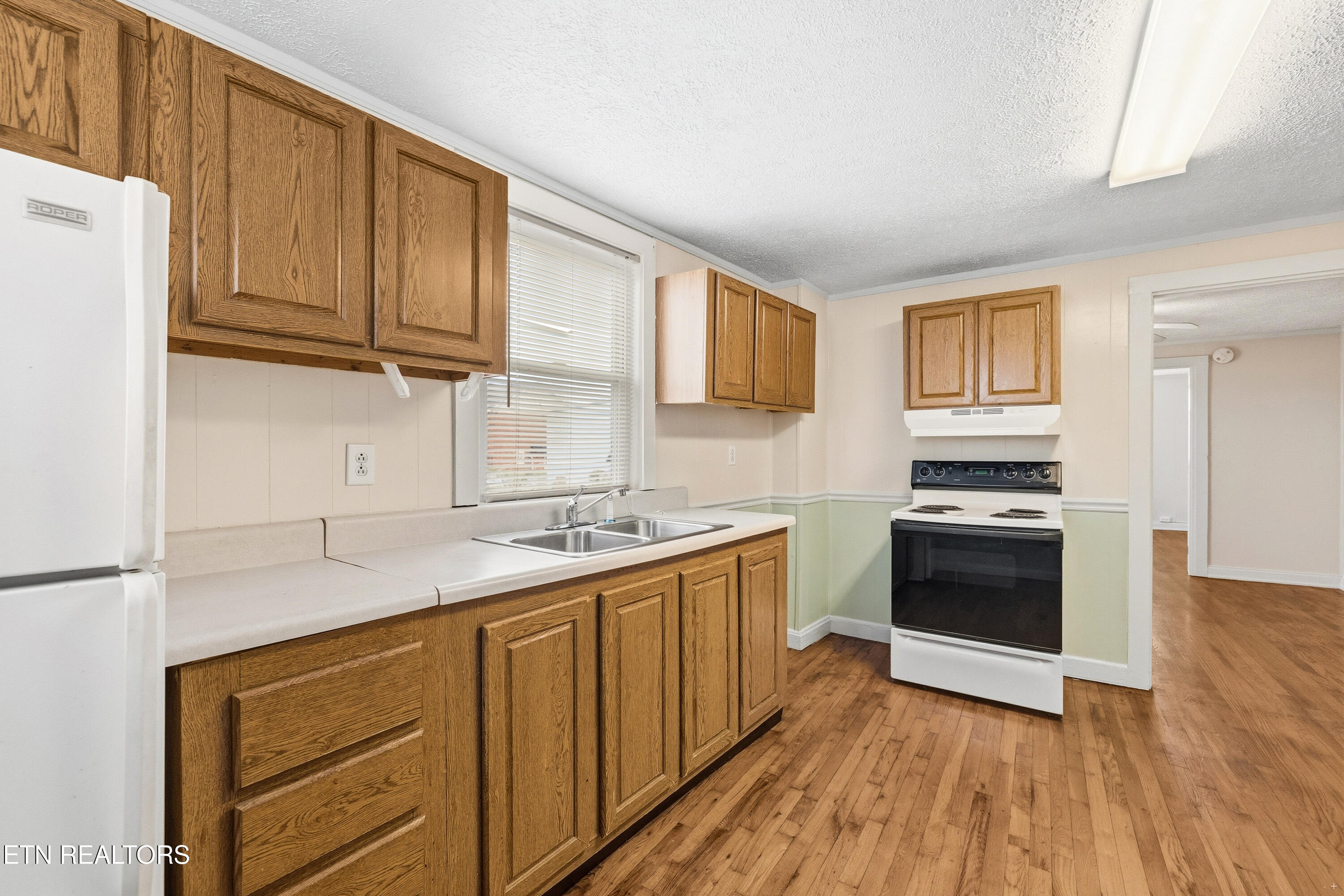 725 Church Street Loudon, TN 37774 - Photo 8 of 25 Positive Perceptions-5