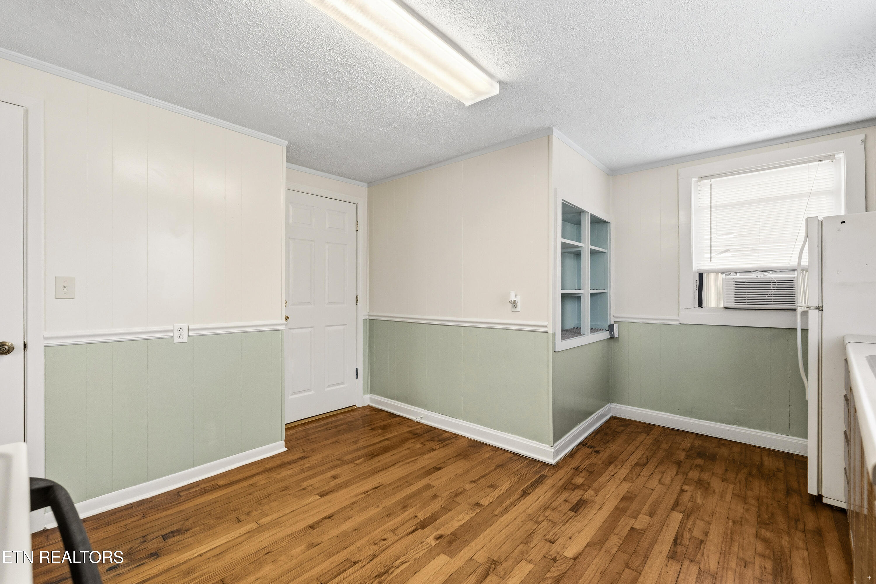 725 Church Street Loudon, TN 37774 - Photo 9 of 25 Positive Perceptions-4