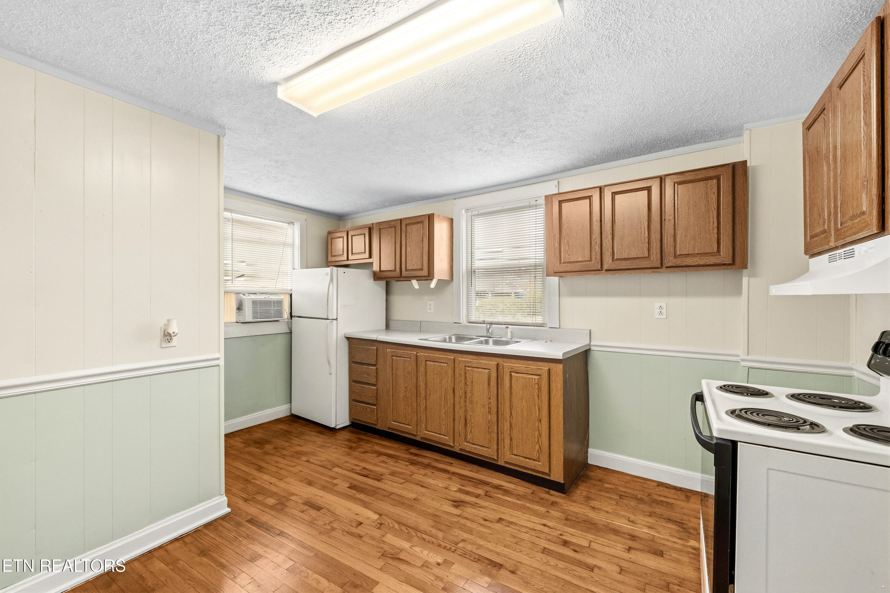 725 Church Street Loudon, TN 37774 - Photo 10 of 25 Positive Perceptions-3