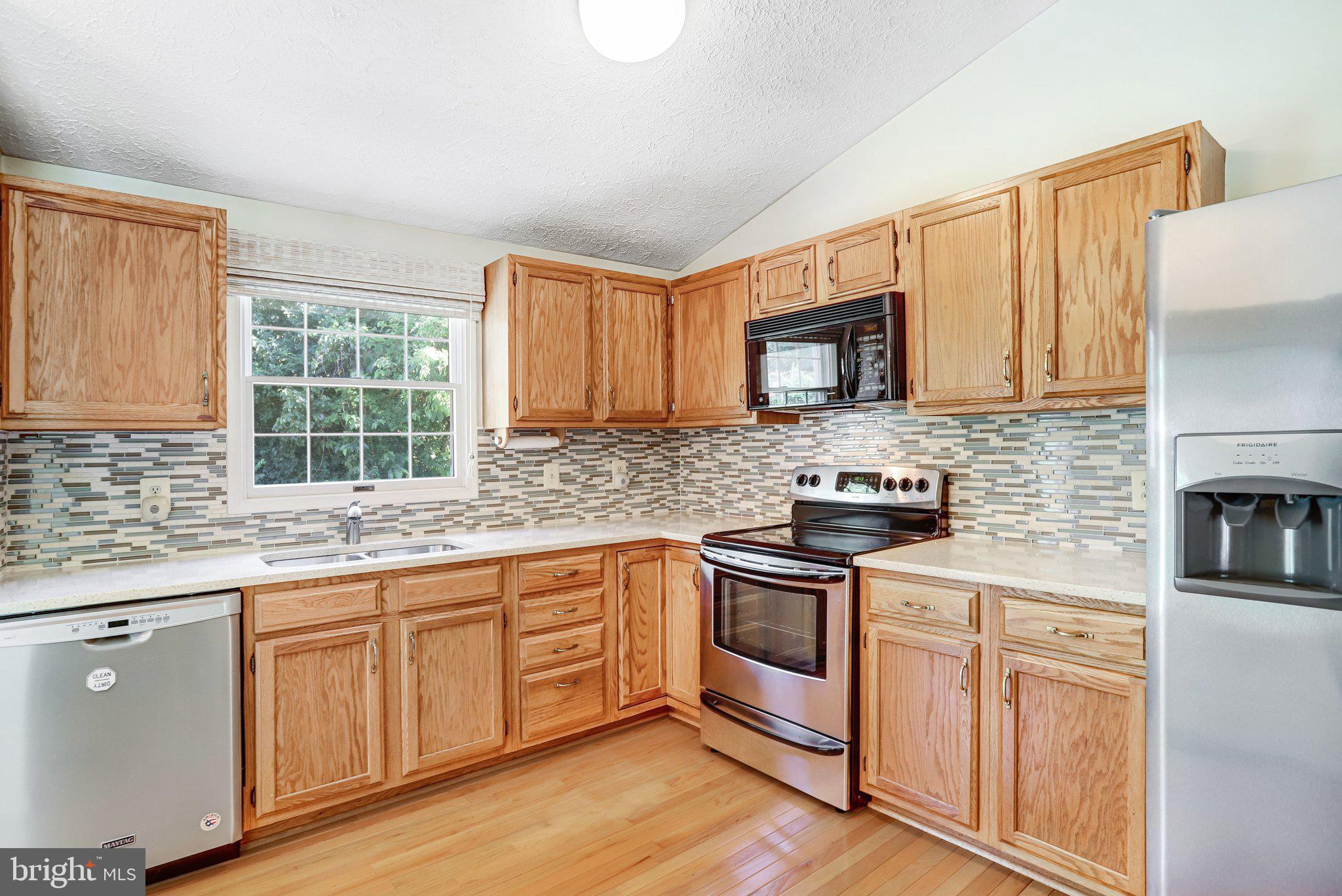 1803 East Beech Road Sterling, VA 20164 - Photo 11 of 34