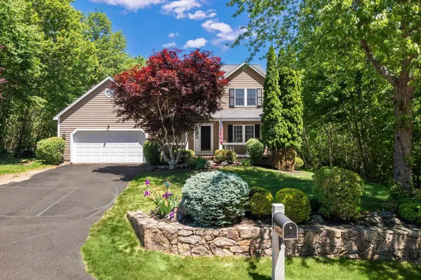 $925,000 | 3 Meadowlark Drive, York, ME 03909