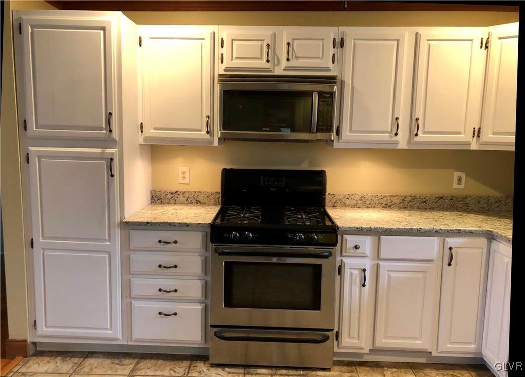 726 Newlins Road East Easton, PA 18040 - Photo 4 of 25 Gallery Image 4