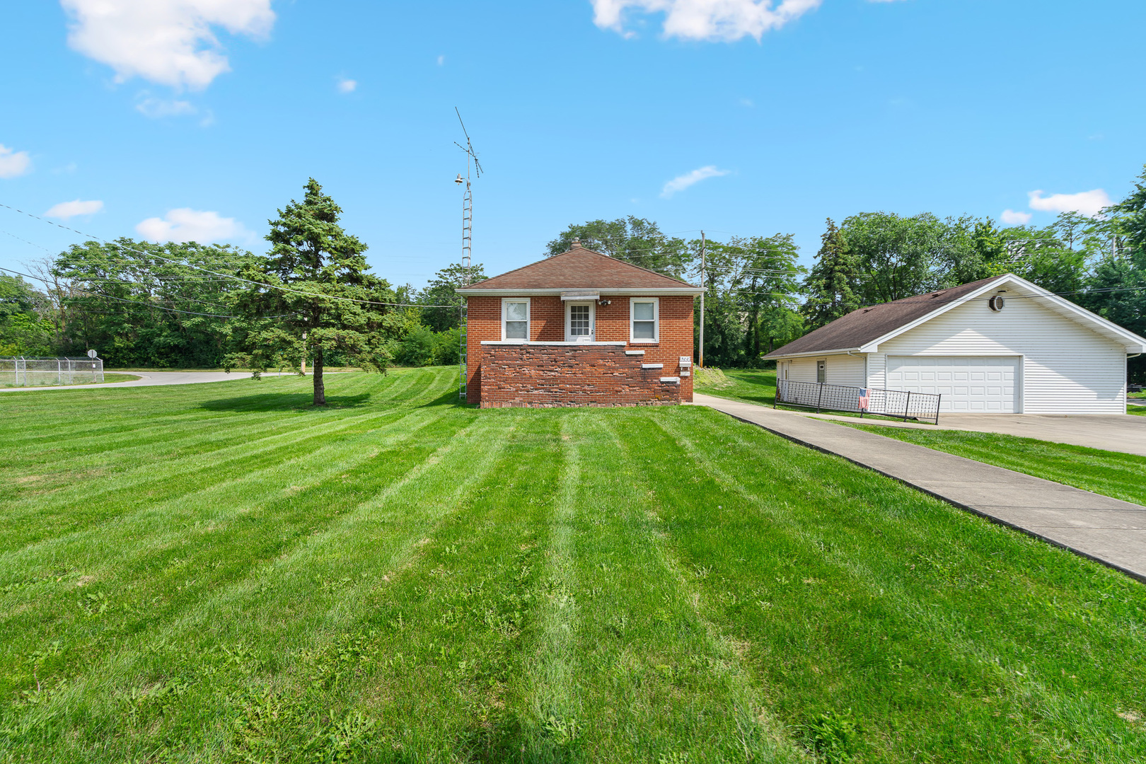 500 Clinton Street Lockport, IL 60441 - Photo 1 of 46