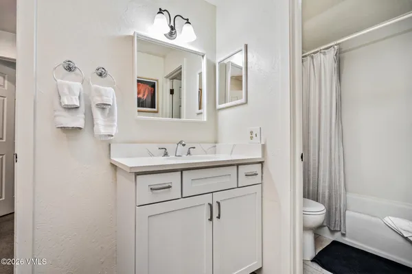$965,000 | 963 Lions Ridge Loop, Unit 502, Vail, CO 81657