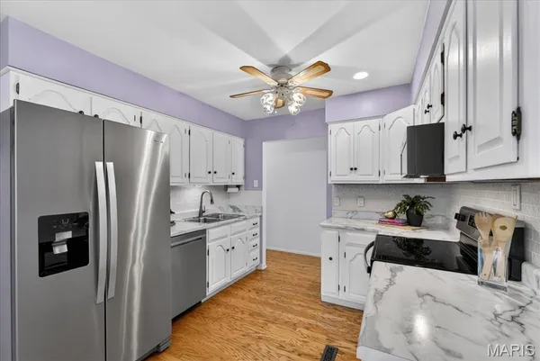 $335,000 | 1 Seawood Court, St. Louis, MO 63146