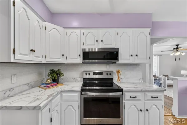 $335,000 | 1 Seawood Court, St. Louis, MO 63146