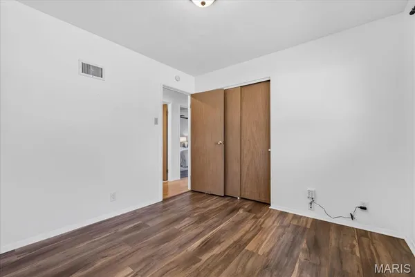 $335,000 | 1 Seawood Court, St. Louis, MO 63146
