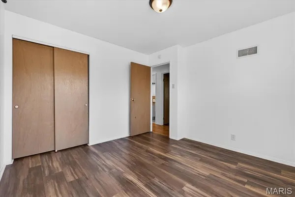 $335,000 | 1 Seawood Court, St. Louis, MO 63146