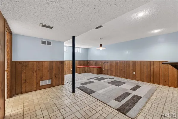 $335,000 | 1 Seawood Court, St. Louis, MO 63146
