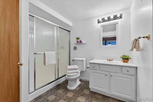 $335,000 | 1 Seawood Court, St. Louis, MO 63146