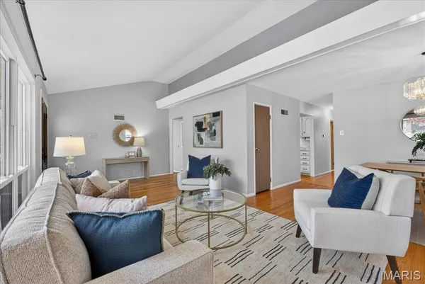 $335,000 | 1 Seawood Court, St. Louis, MO 63146
