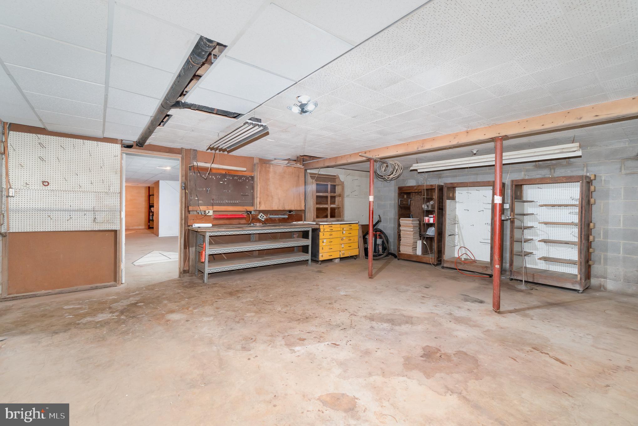1193 Long Valley Road Westminster, MD 21158 - Photo 34 of 40 Workshop area in lower level