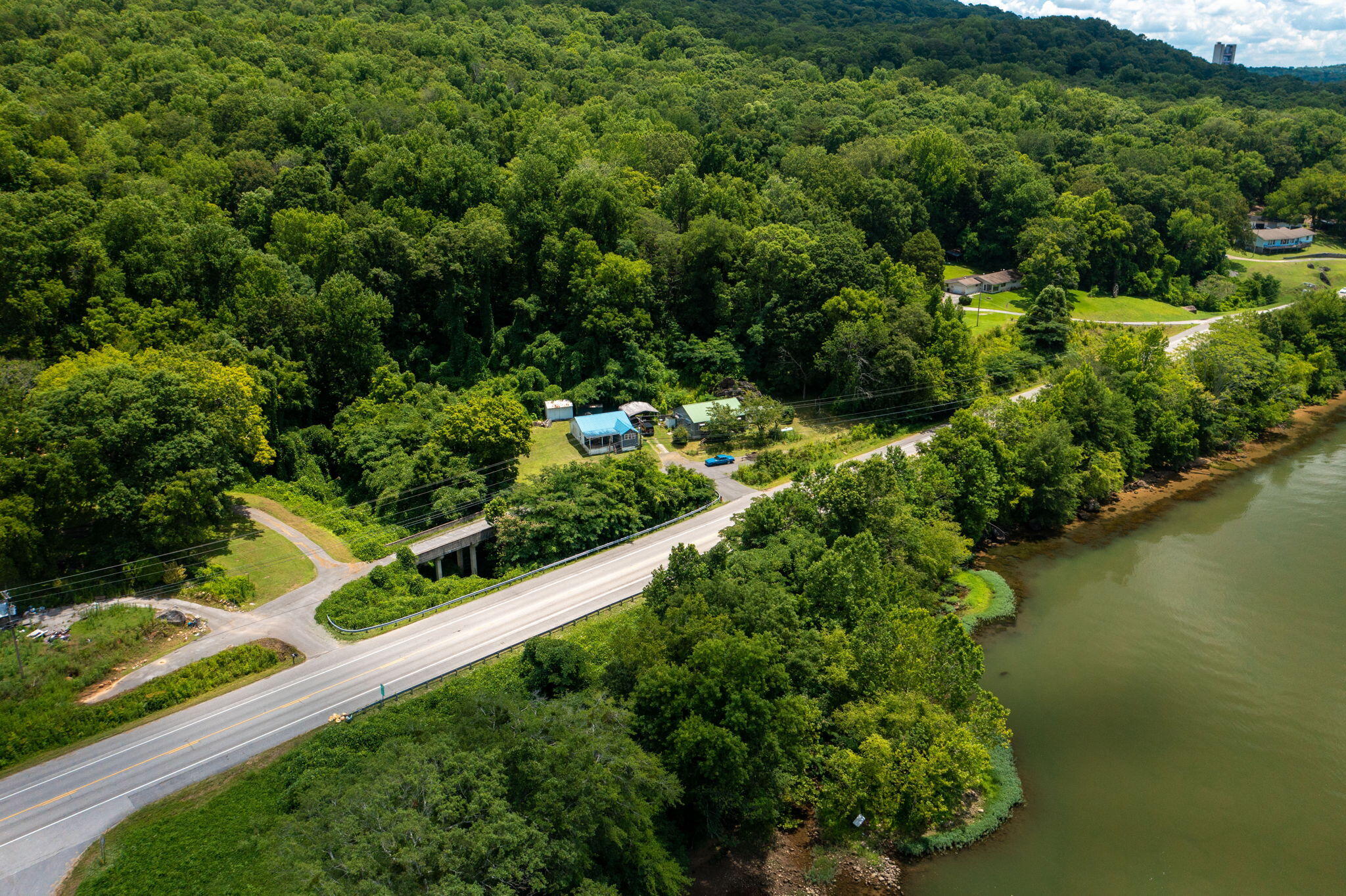 1885 Suck Creek Road Chattanooga, TN 37405 - Photo 21 of 26 42-web-or-mls-DJI_0677-12-12