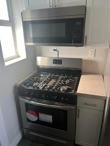 $2,650 | 4611 Northeast 15th Avenue, Pompano Beach, FL 33064