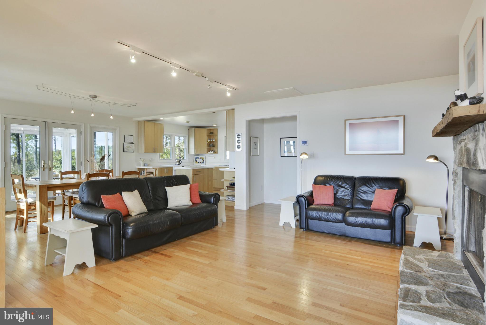 5300 Ross Neck Road Cambridge, MD 21613 - Photo 15 of 30 Family Room