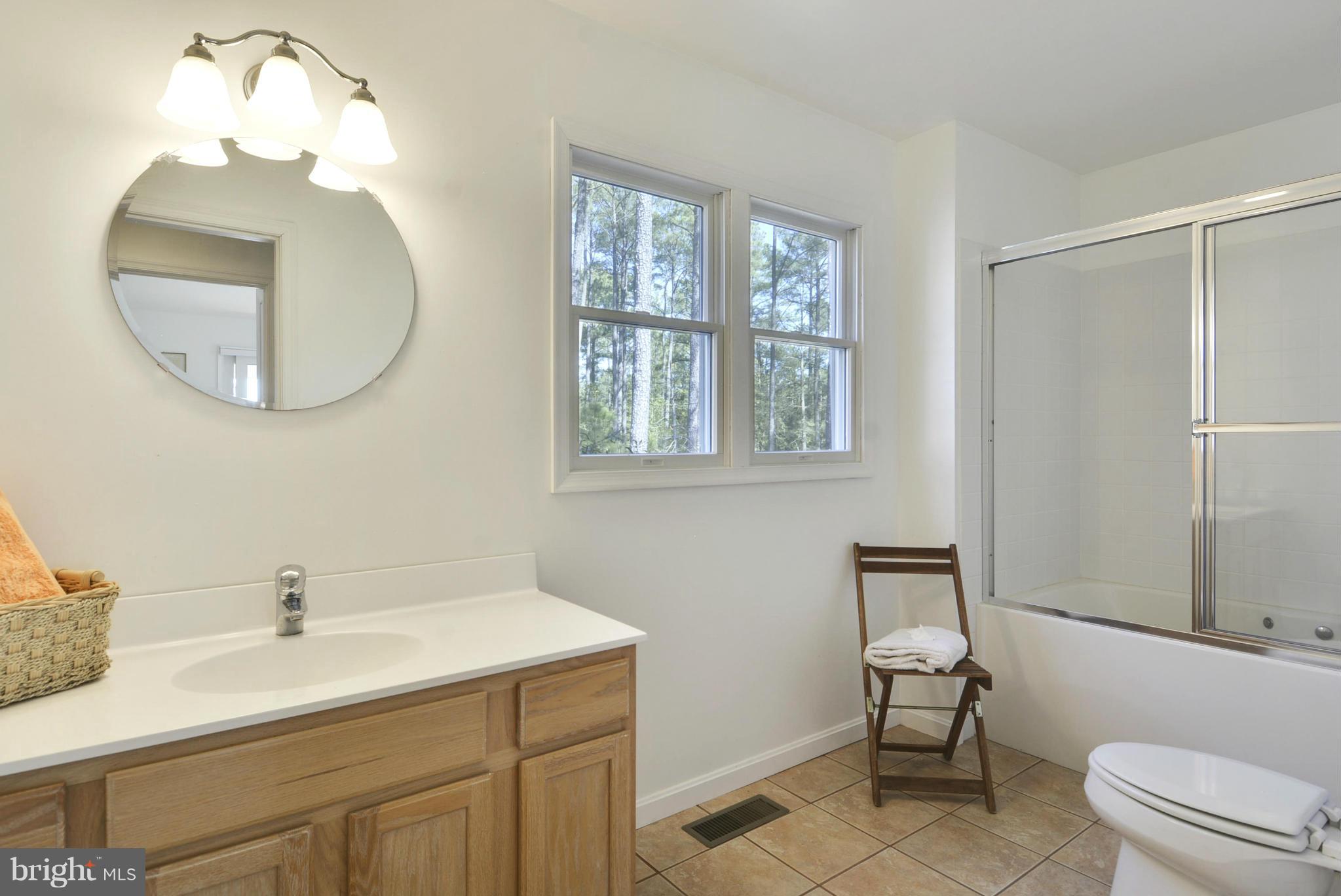 5300 Ross Neck Road Cambridge, MD 21613 - Photo 23 of 30 Bath on Main Level with Jacuzzi tub