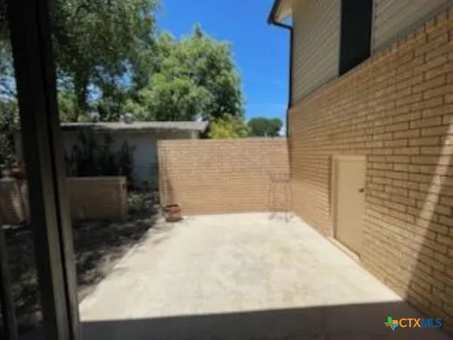 $217,000 | 306 South Arnold Street, Lampasas, TX 76550