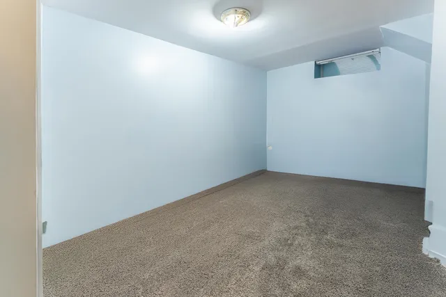 $450,000 | 3300 Ellenboro Drive, Troy, MI 48083