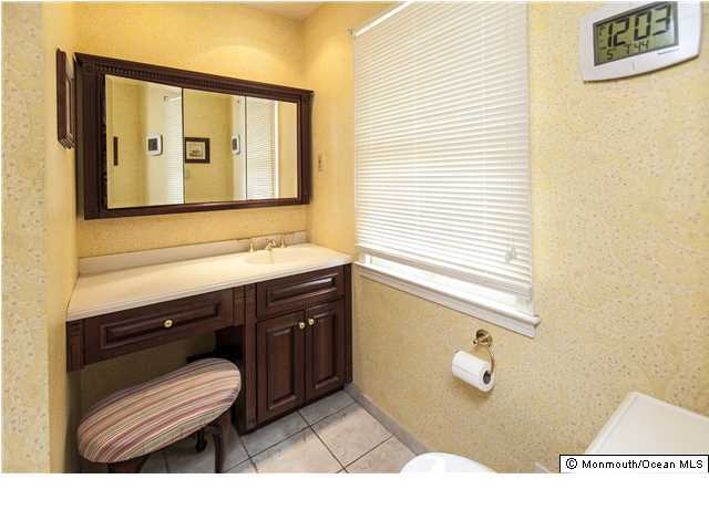 46 Hawthorne Road Middletown, NJ 07701 - Photo 13 of 19 Additional Photo
