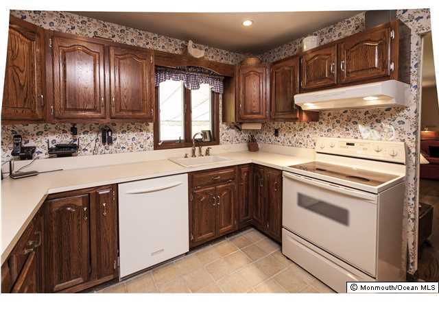 46 Hawthorne Road Middletown, NJ 07701 - Photo 9 of 19 Additional Photo