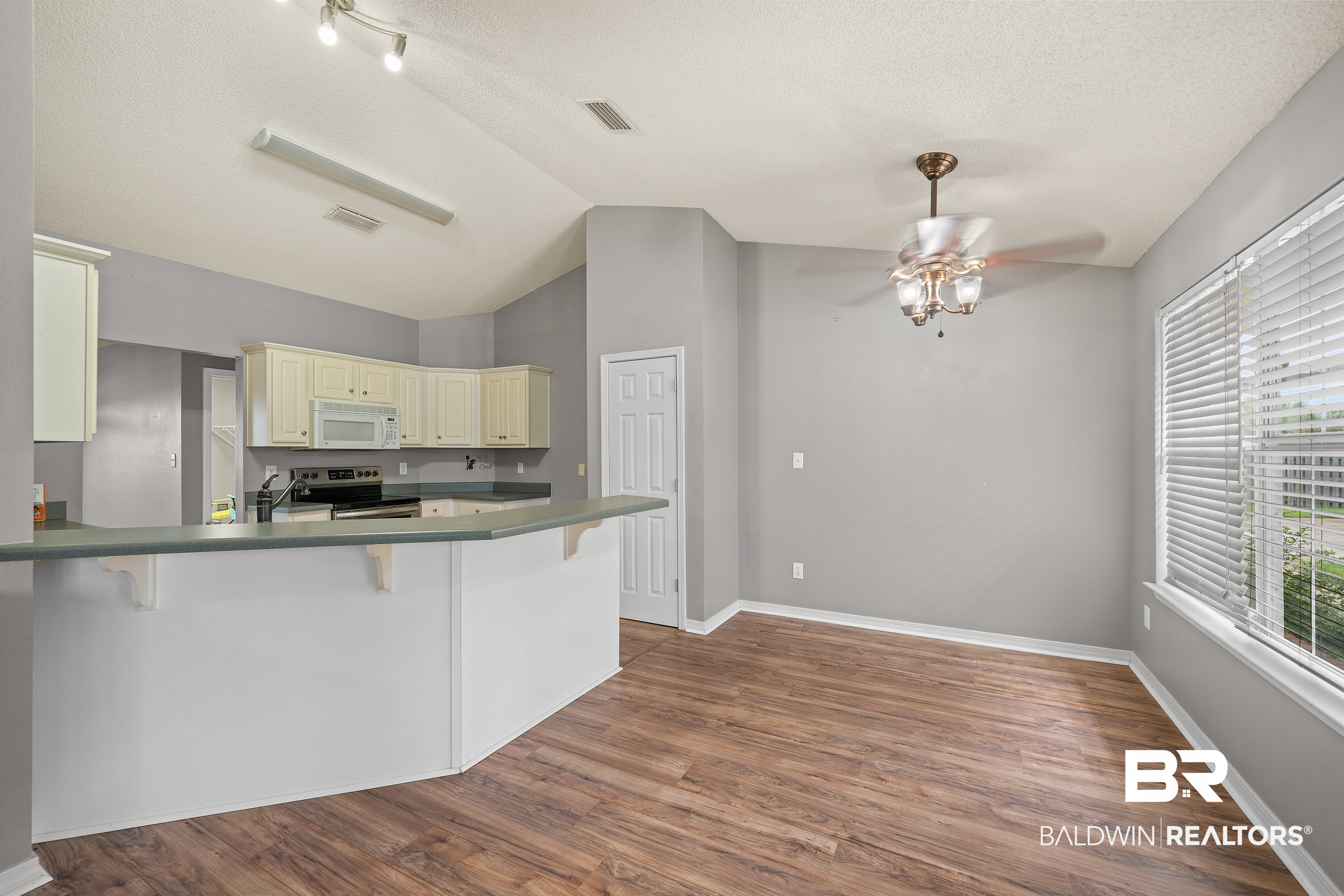 582 Park Avenue Foley, AL 36535 - Photo 8 of 29 Gallery Image 8
