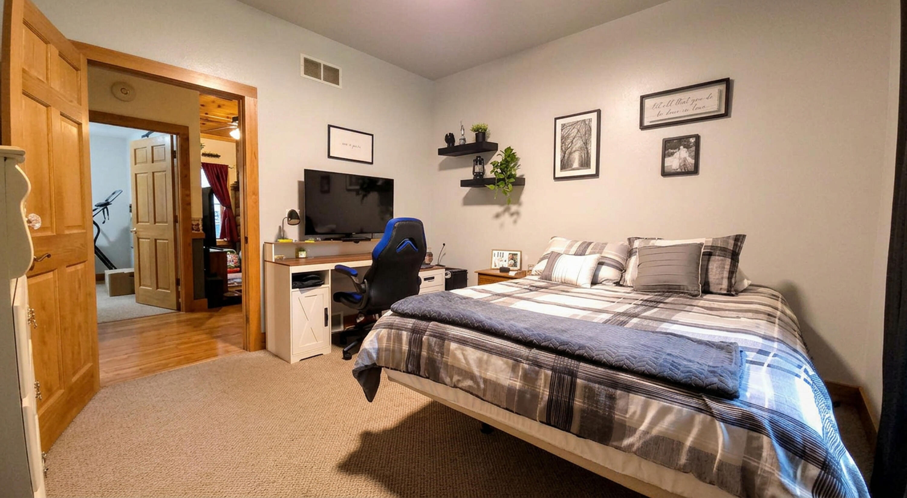 N5079 Sinissippi Point Road Hubbard, WI 53039 - Photo 22 of 42 Bedroom 2